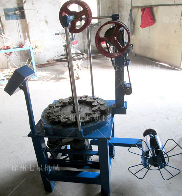 24錠水暖管編織機